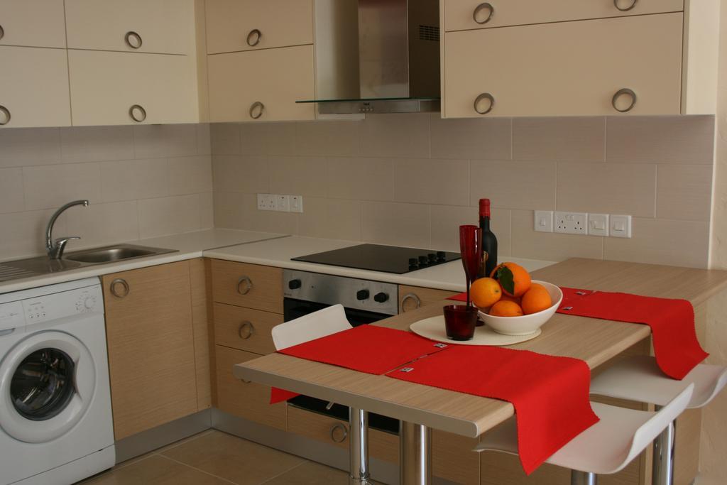 Sunrise Arches Apartments 레메소스 객실 사진