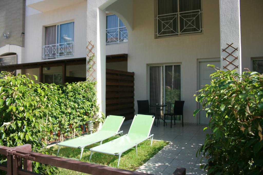 Sunrise Arches Apartments 레메소스 객실 사진