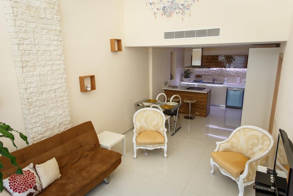 Sunrise Arches Apartments 레메소스 외부 사진