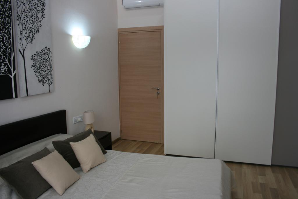 Sunrise Arches Apartments 레메소스 객실 사진