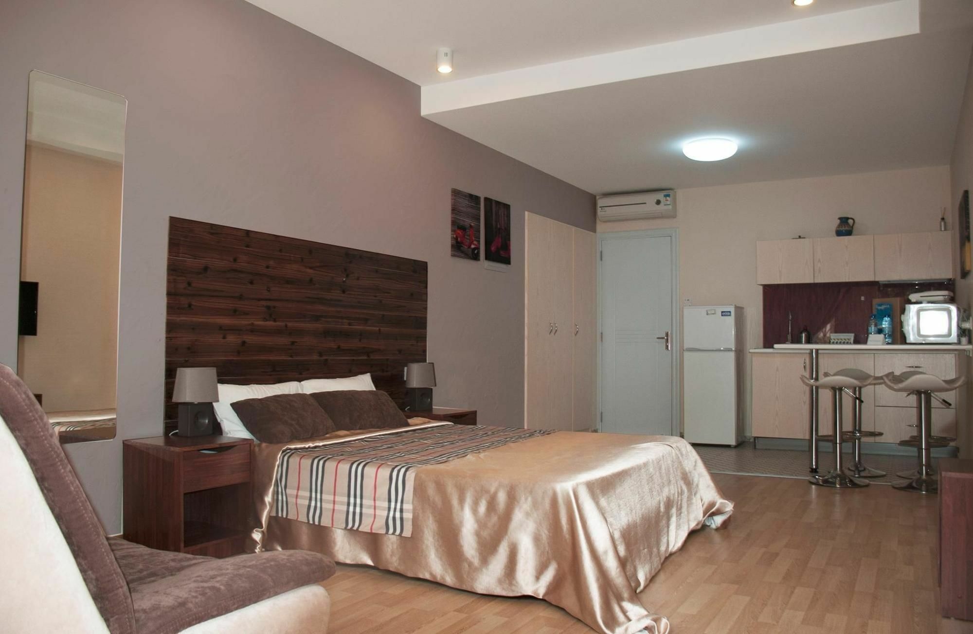 Sunrise Arches Apartments 레메소스 외부 사진