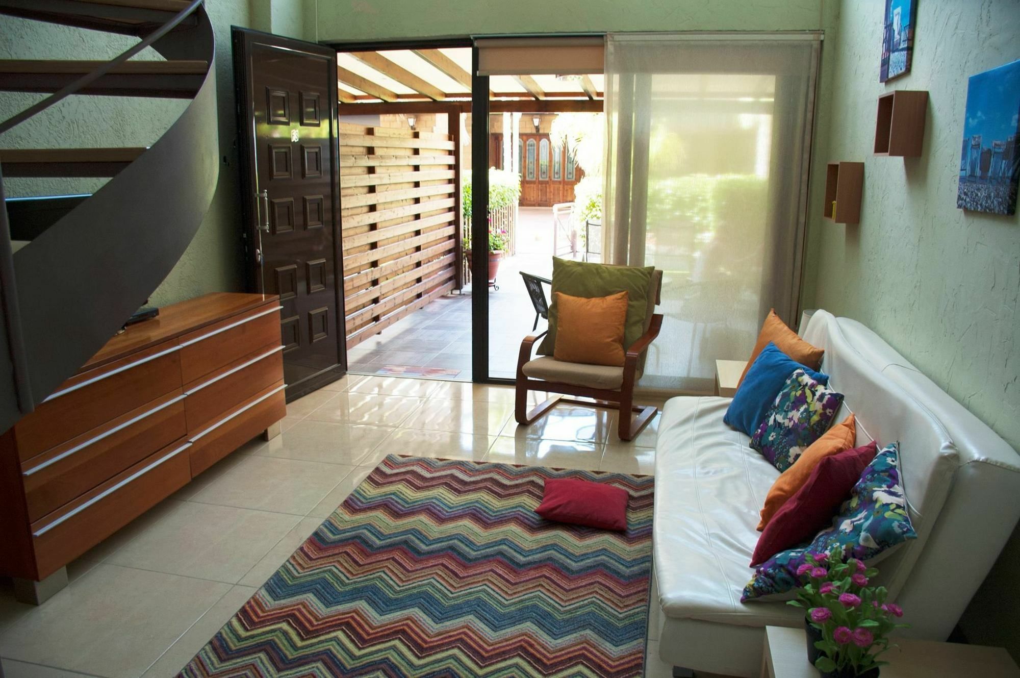 Sunrise Arches Apartments 레메소스 외부 사진